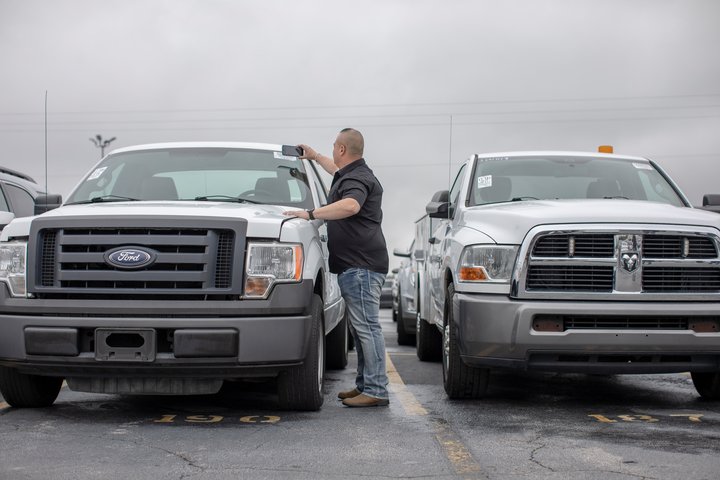 car dealer wholesale financing lot